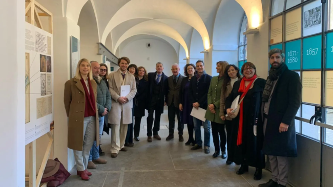 la-seta-che-incanta-in-mostra-i-tesori-raffinati-del-tessi_hJqPeDr_original mostra seta il biellese