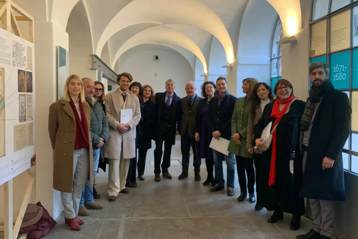 la-seta-che-incanta-in-mostra-i-tesori-raffinati-del-tessi_hJqPeDr_original mostra seta il biellese